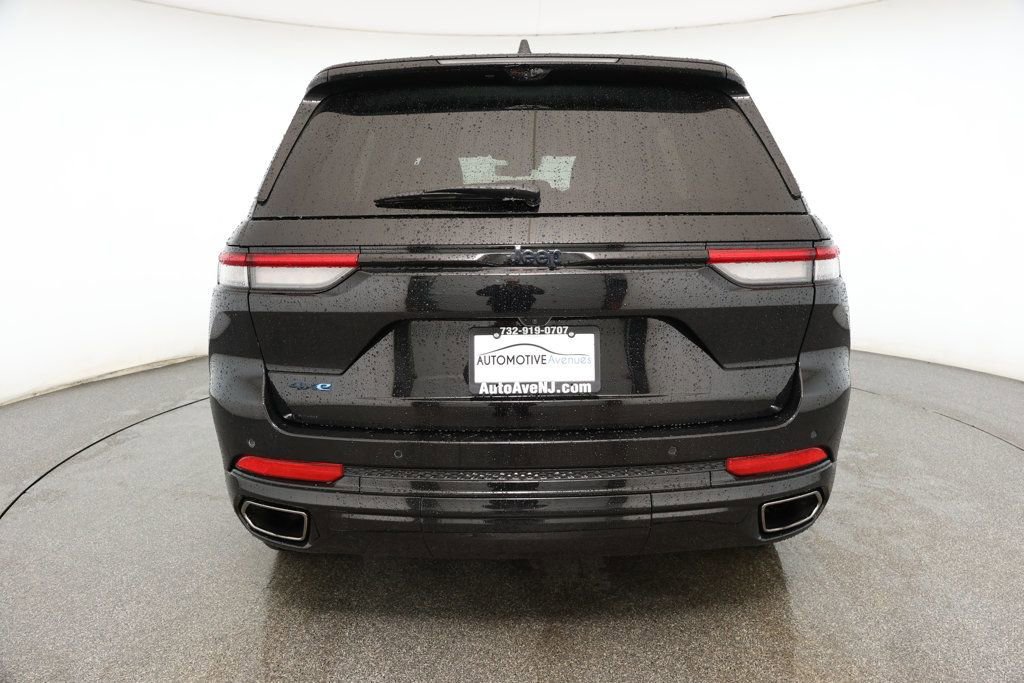 Used 2025 Jeep Grand Cherokee Limited 4xe image 5