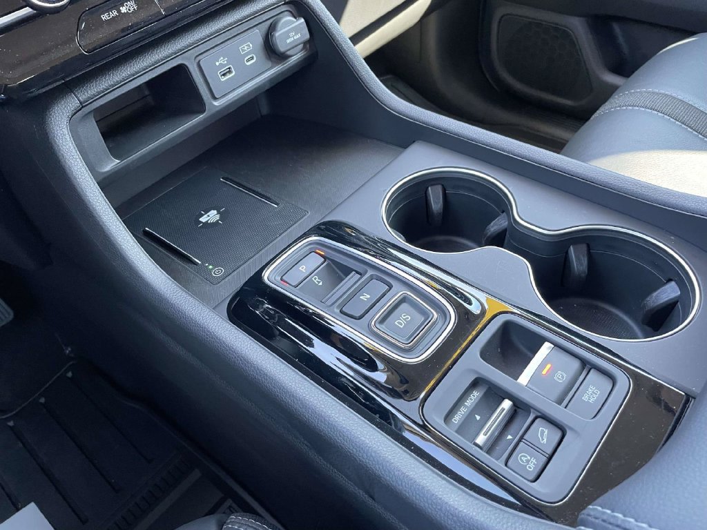 Used 2025 Honda Pilot EX-L image 32