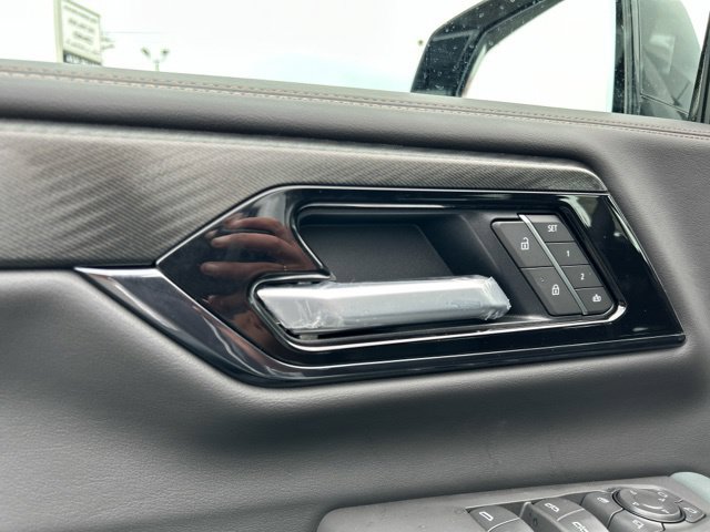 New 2026 GMC Yukon AT4 w/ AT4 Premium Plus Package AWD/4WD image 34