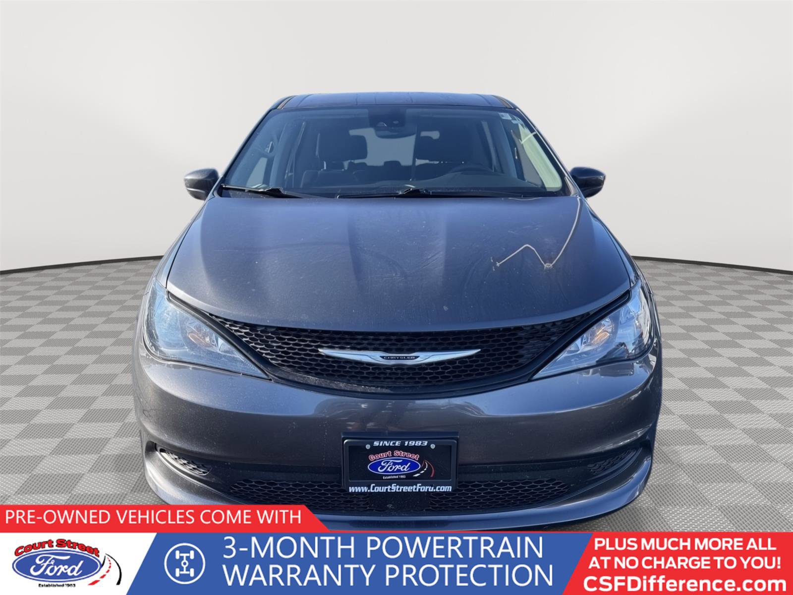 Used 2023 Chrysler Voyager LX image 8