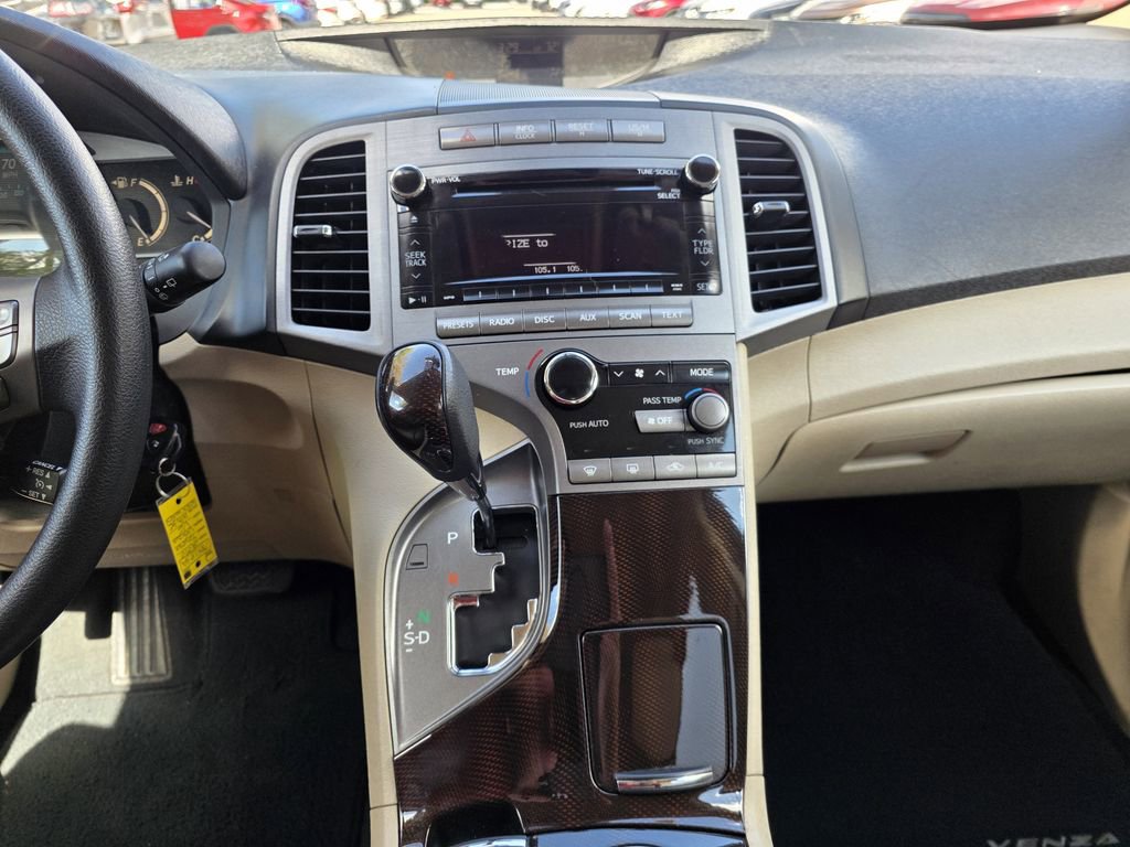 Used 2010 Toyota Venza image 18