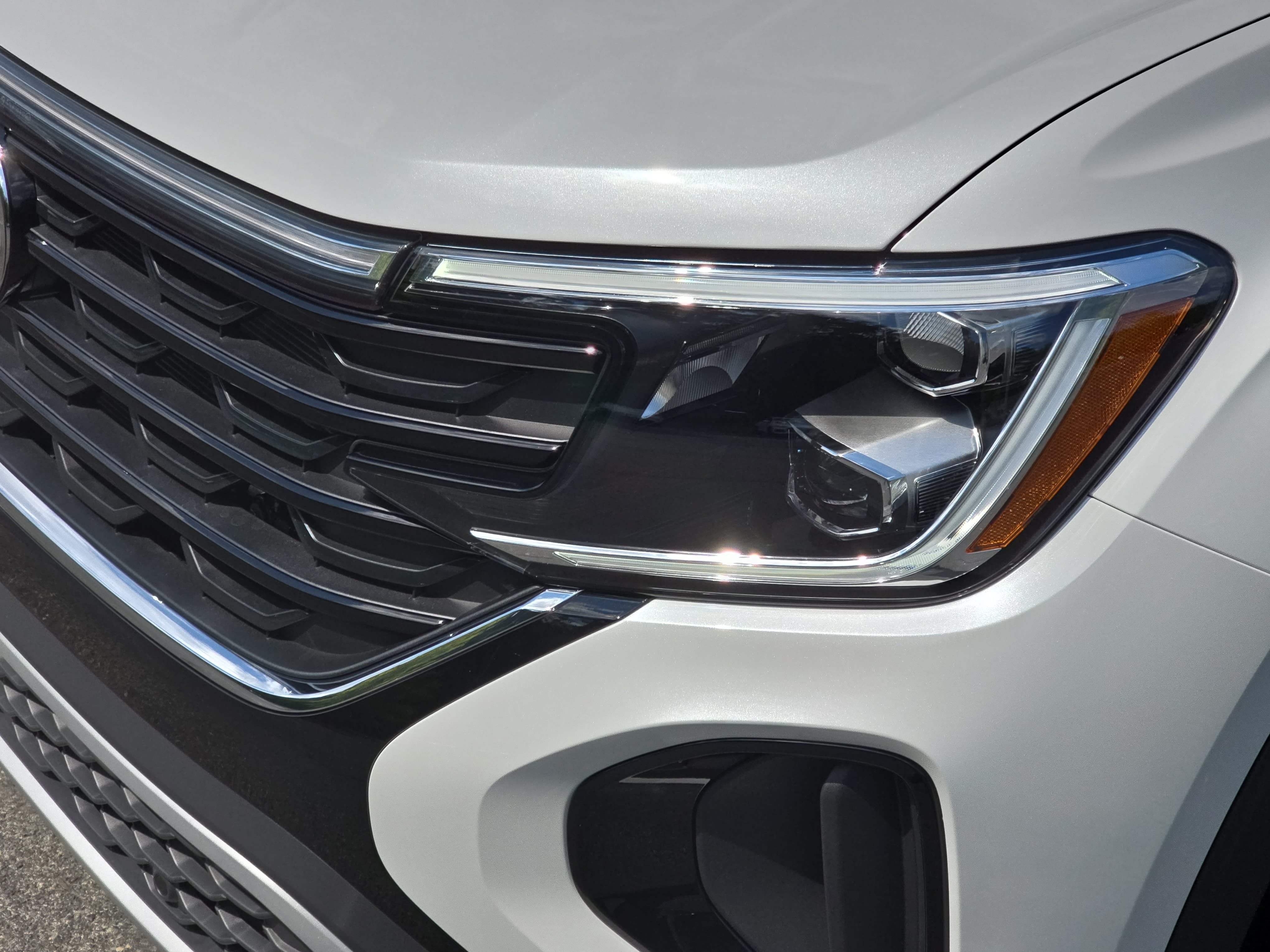 New 2026 Volkswagen Atlas Cross Sport SE FWD image 32