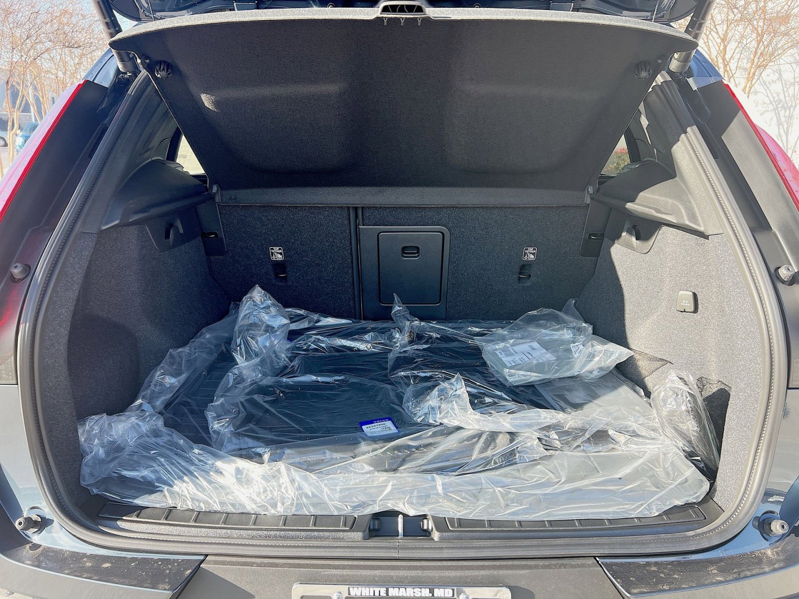 New 2026 Volvo XC40 B4 Plus w/ Protection Package Premier image 25