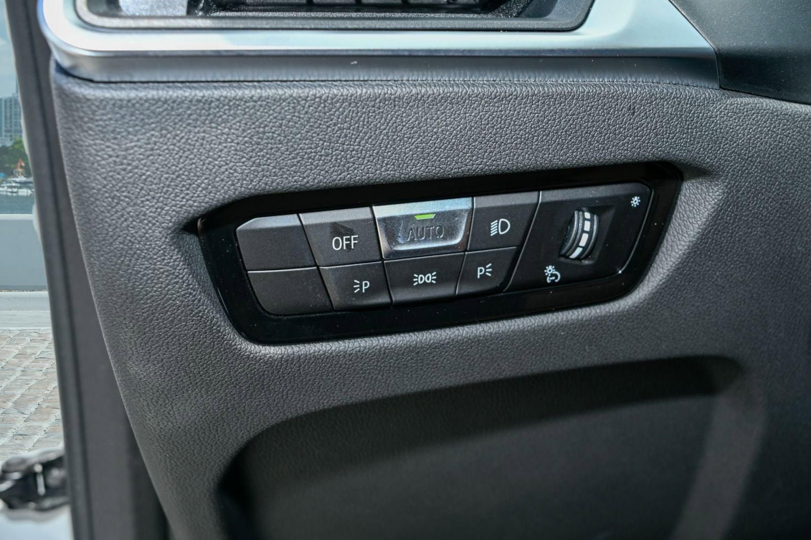 Used 2024 BMW 230i Coupe w/ Premium Package RWD image 21