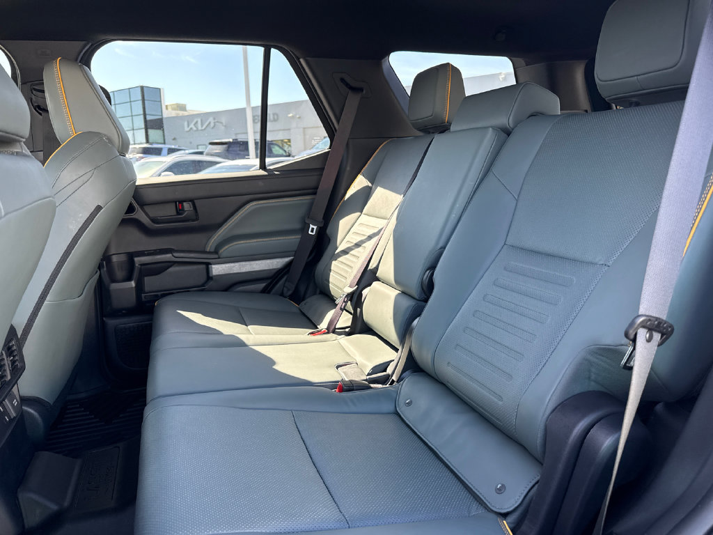 Used 2025 Toyota 4Runner Trailhunter AWD/4WD image 29