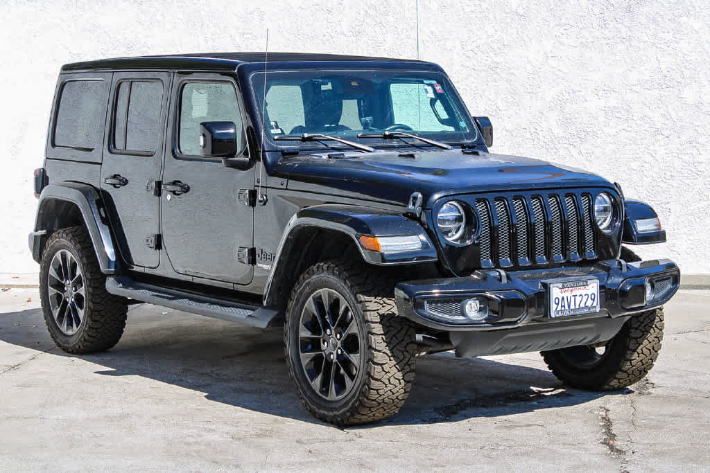 Used 2022 Jeep Wrangler Unlimited Sahara AWD/4WD image 2