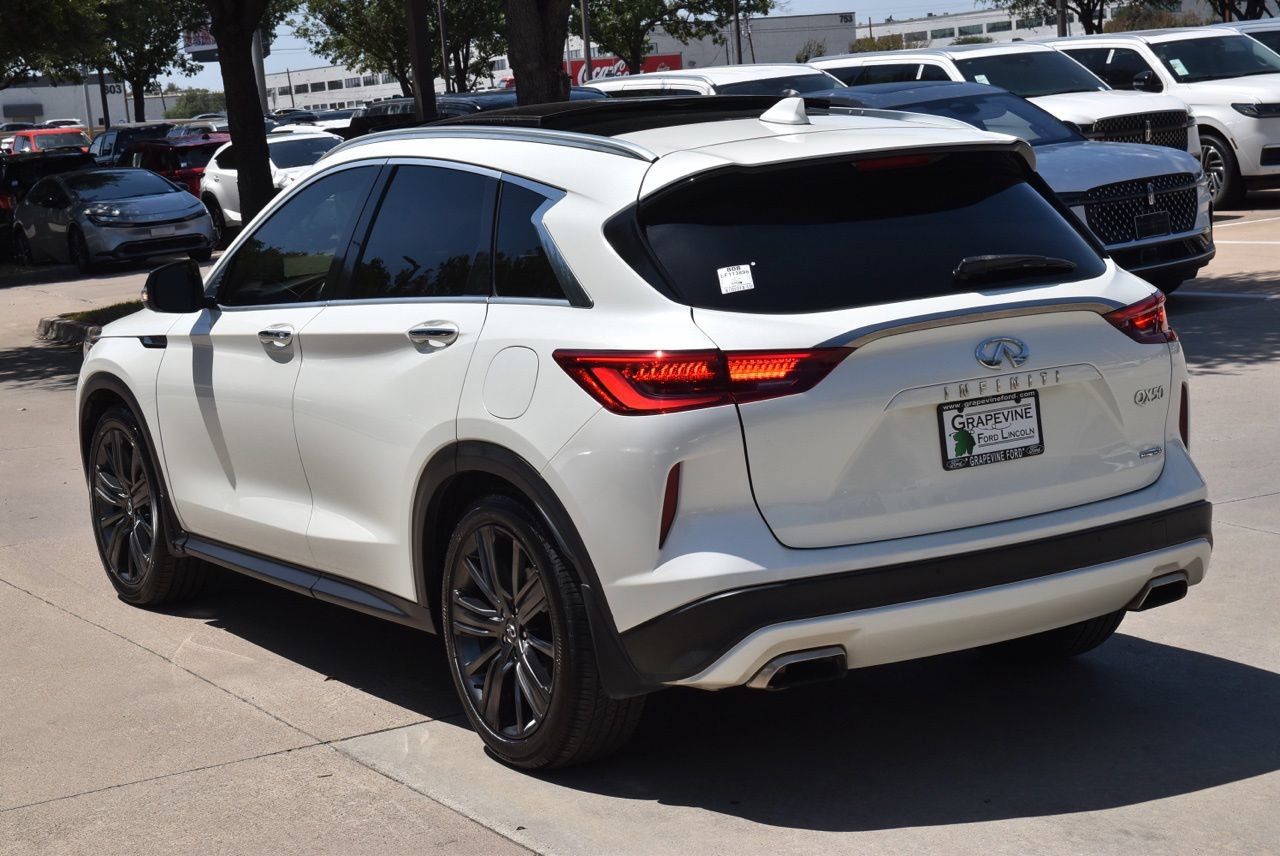 Used 2020 INFINITI QX50 Essential w/ Edition 30 Package FWD image 10