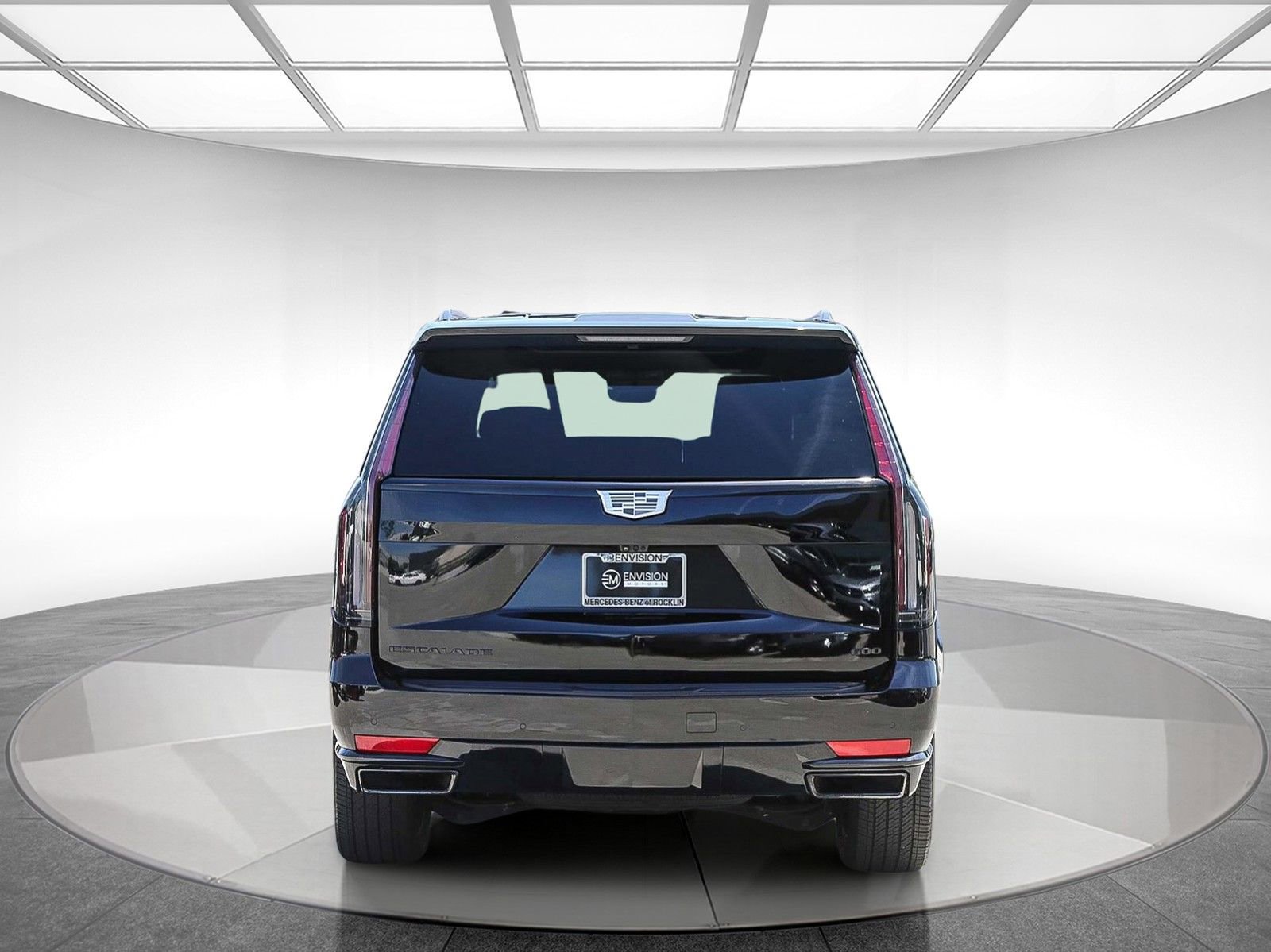 Used 2024 Cadillac Escalade ESV Sport Platinum w/ LPO, ONYX Package AWD/4WD image 3