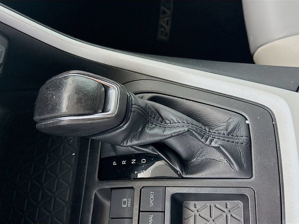Certified 2020 Toyota RAV4 XLE Premium FWD image 16