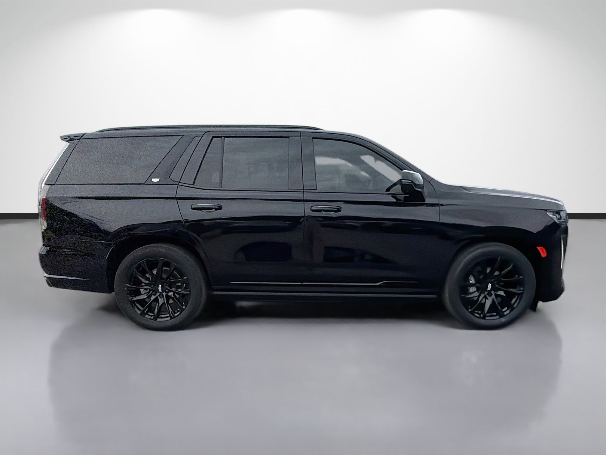 Used 2024 Cadillac Escalade Sport Platinum w/ LPO, ONYX Package AWD/4WD image 2