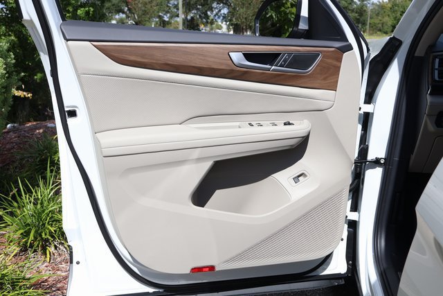Certified 2026 Volkswagen Atlas SE FWD image 10