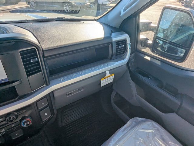 New 2026 Ford F250 XL w/ XL Off-Road Package image 18