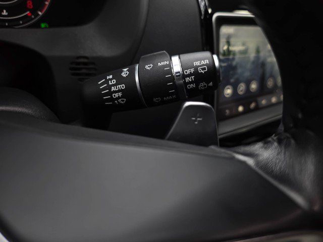 Used 2019 Jaguar F-PACE S AWD/4WD image 23