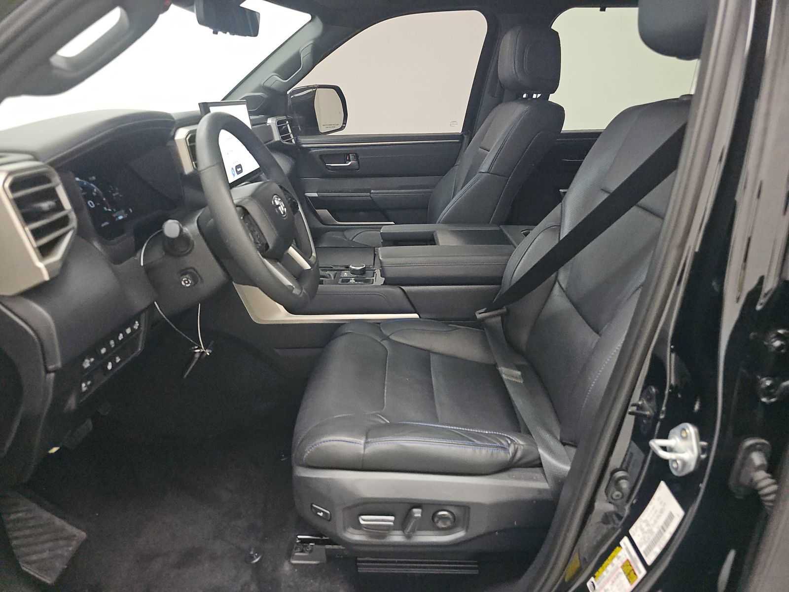 Used 2026 Toyota Tundra Platinum AWD/4WD image 5