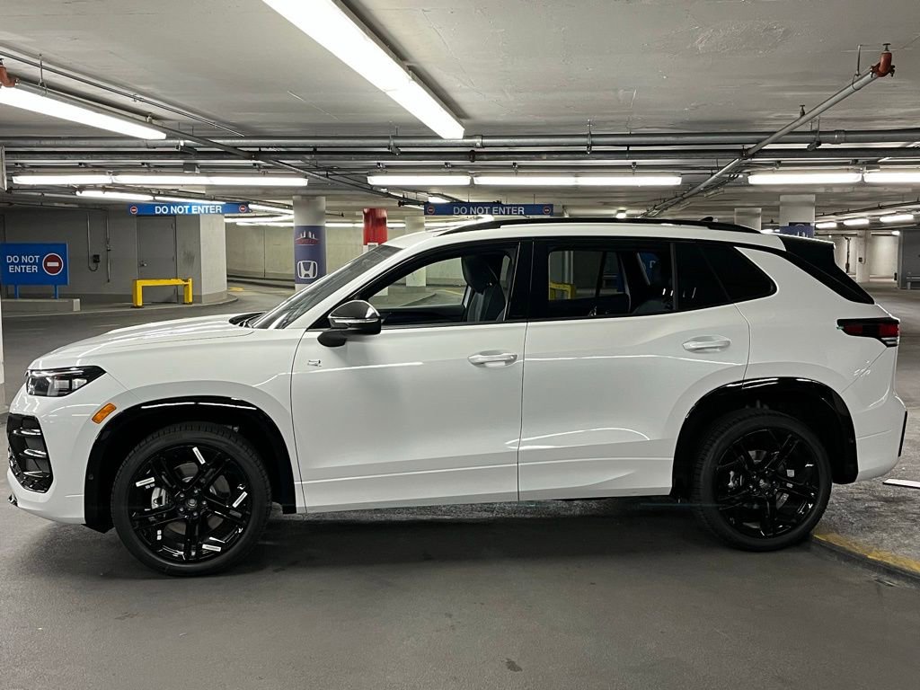 New 2025 Volkswagen Tiguan SE R-Line image 34