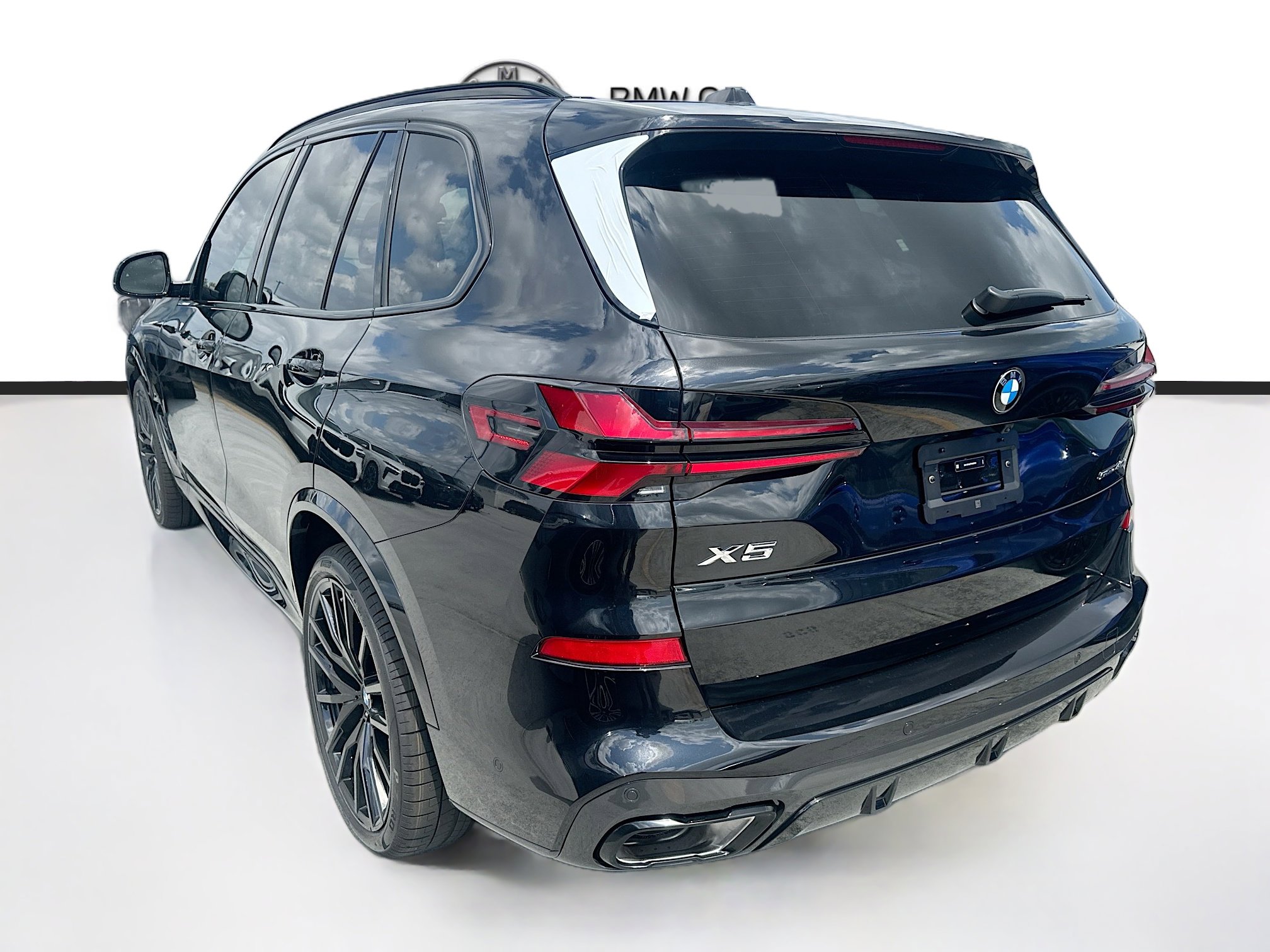 New 2026 BMW X5 sDrive40i w/ M Sport Package image 4