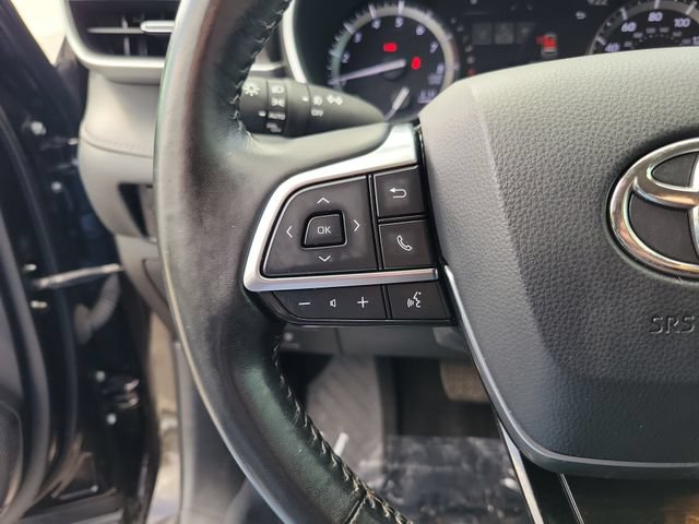 Used 2021 Toyota Highlander XLE FWD image 23