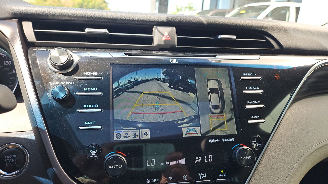 Used 2018 Toyota Camry XLE w/ Driver Assist Package FWD image 24