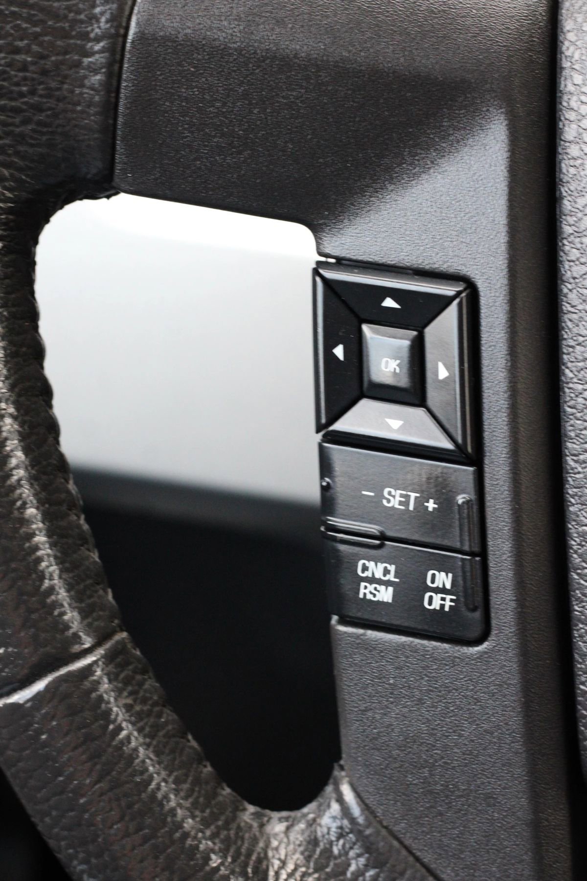 Used 2013 Ford F150 Lariat w/ Lariat Chrome Pkg AWD/4WD image 17
