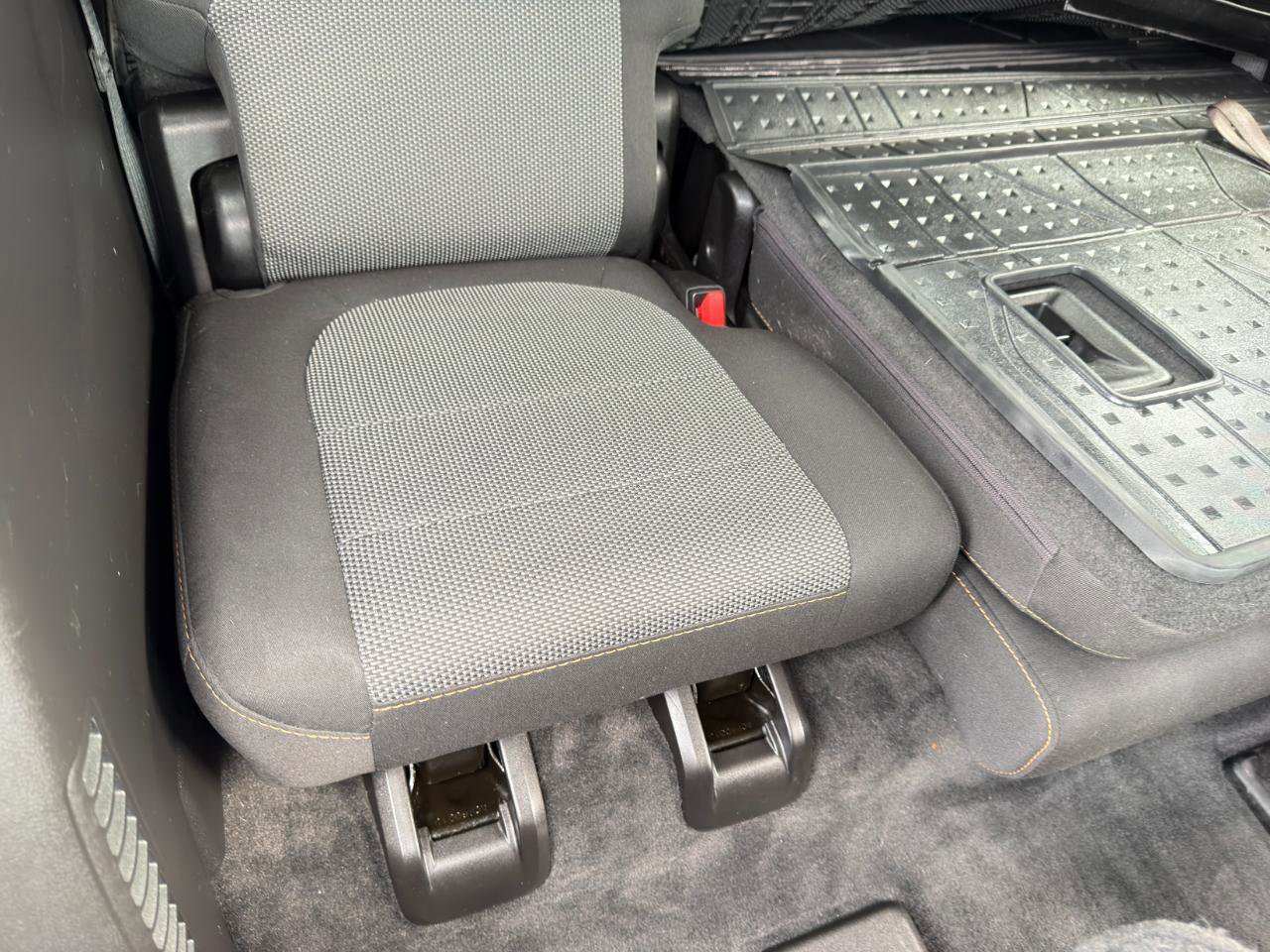Used 2019 Chevrolet Traverse LT w/ LPO, Floor Liner Package AWD/4WD image 44