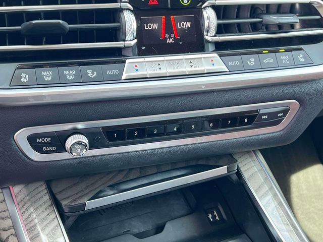 Used 2019 BMW X7 xDrive40i w/ Premium Package AWD/4WD image 40