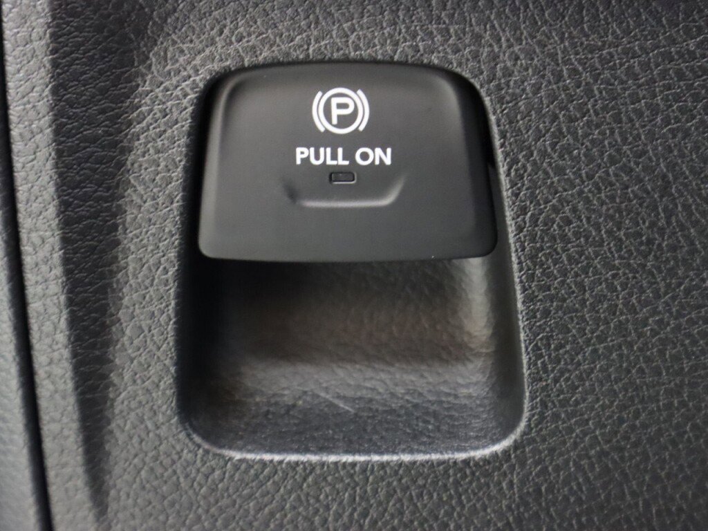 Used 2022 RAM 1500 Big Horn w/ Protection Group image 10