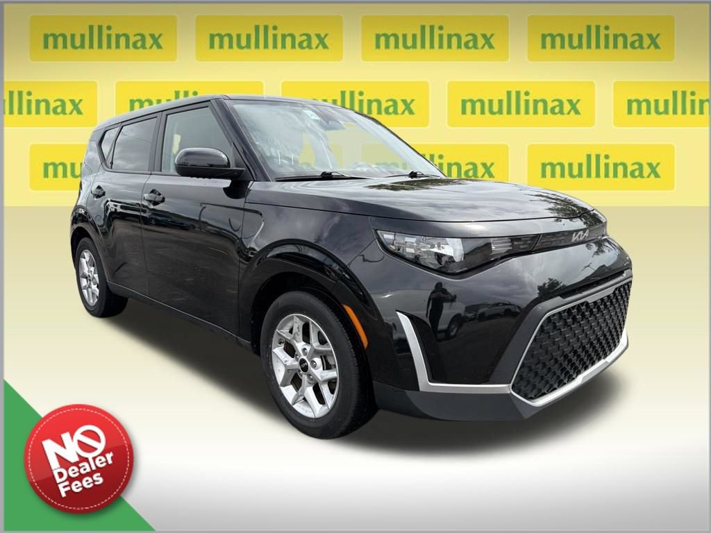 Used 2025 Kia Soul LX w/ LX Technology Package