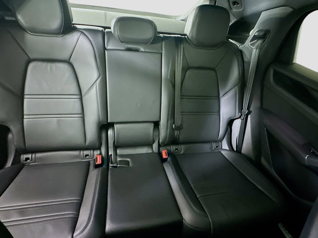 Certified 2022 Porsche Cayenne Coupe image 29