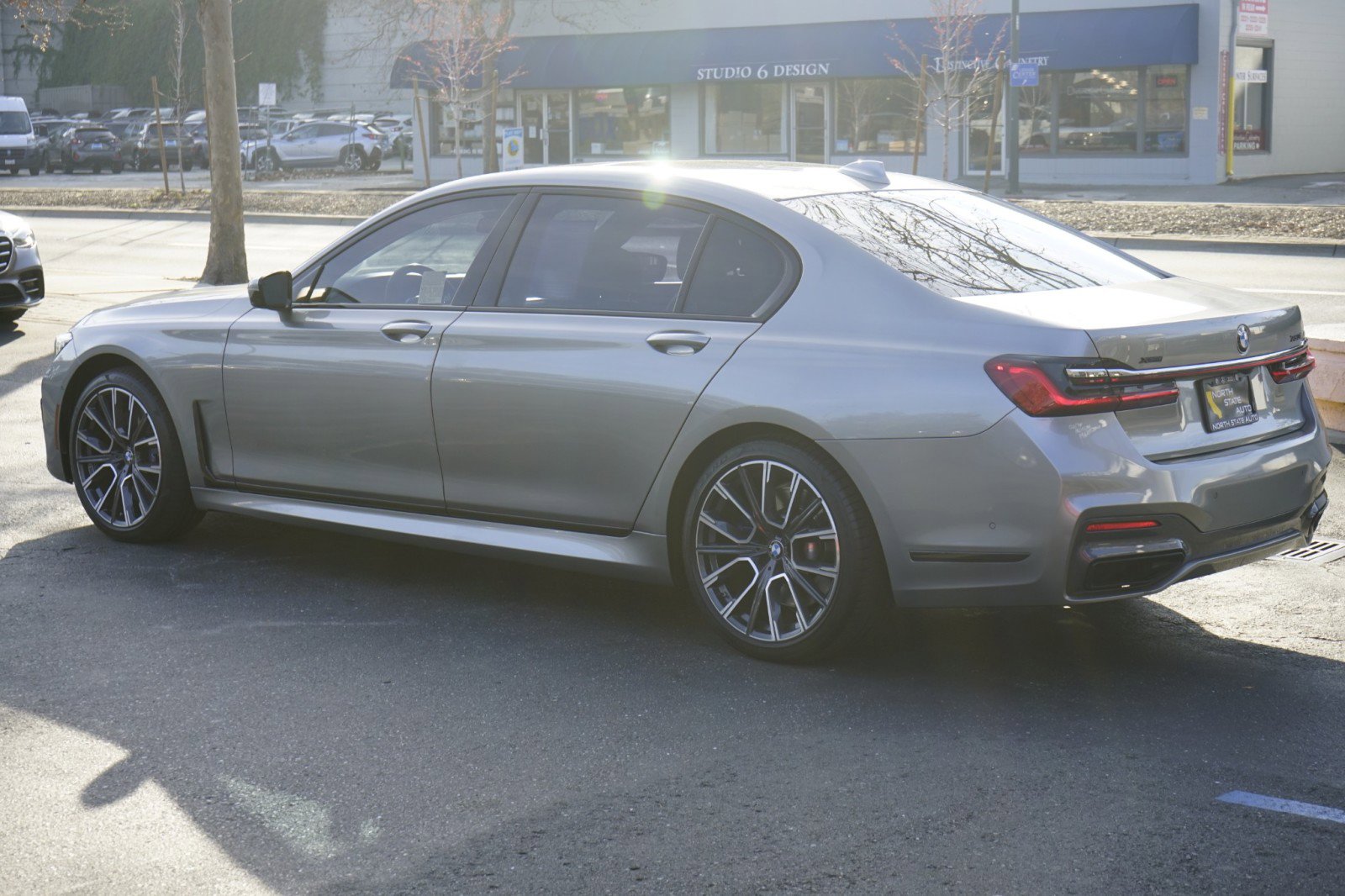 Used 2021 BMW 750i xDrive w/ Executive Package image 11