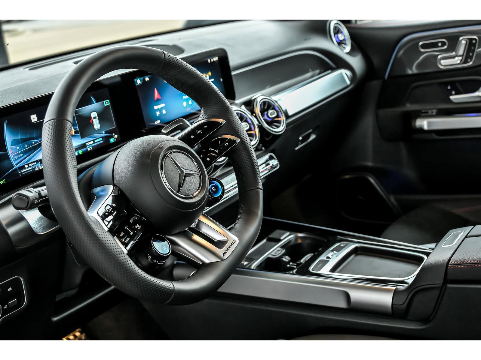 New 2026 Mercedes-Benz GLB 35 AMG 4MATIC image 10