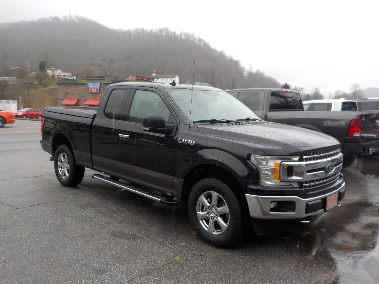 Used 2019 Ford F150 XLT w/ Equipment Group 302A Luxury image 5