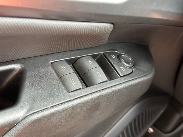 Used 2024 Chevrolet Equinox EV RS FWD image 17