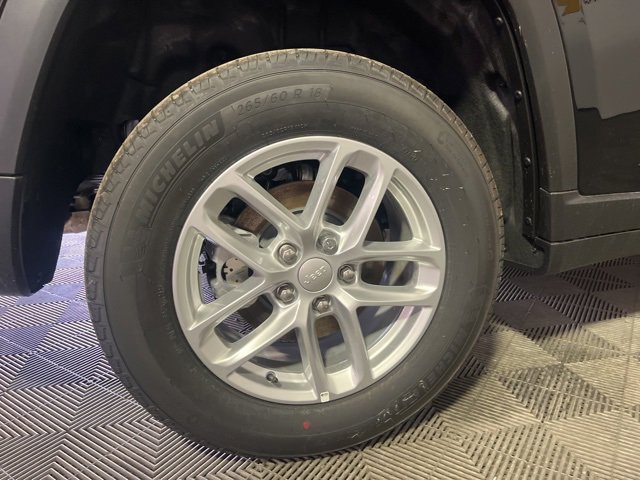 New 2025 Jeep Grand Cherokee Laredo X w/ Luxury Tech Group I image 10