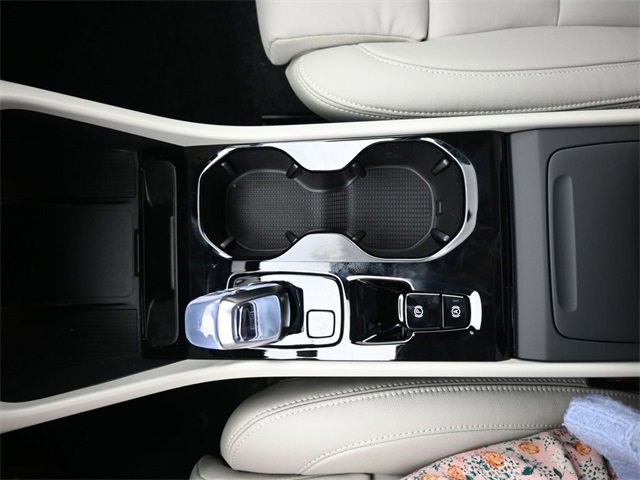 New 2026 Volvo XC40 B5 Plus w/ Protection Package Premier image 10