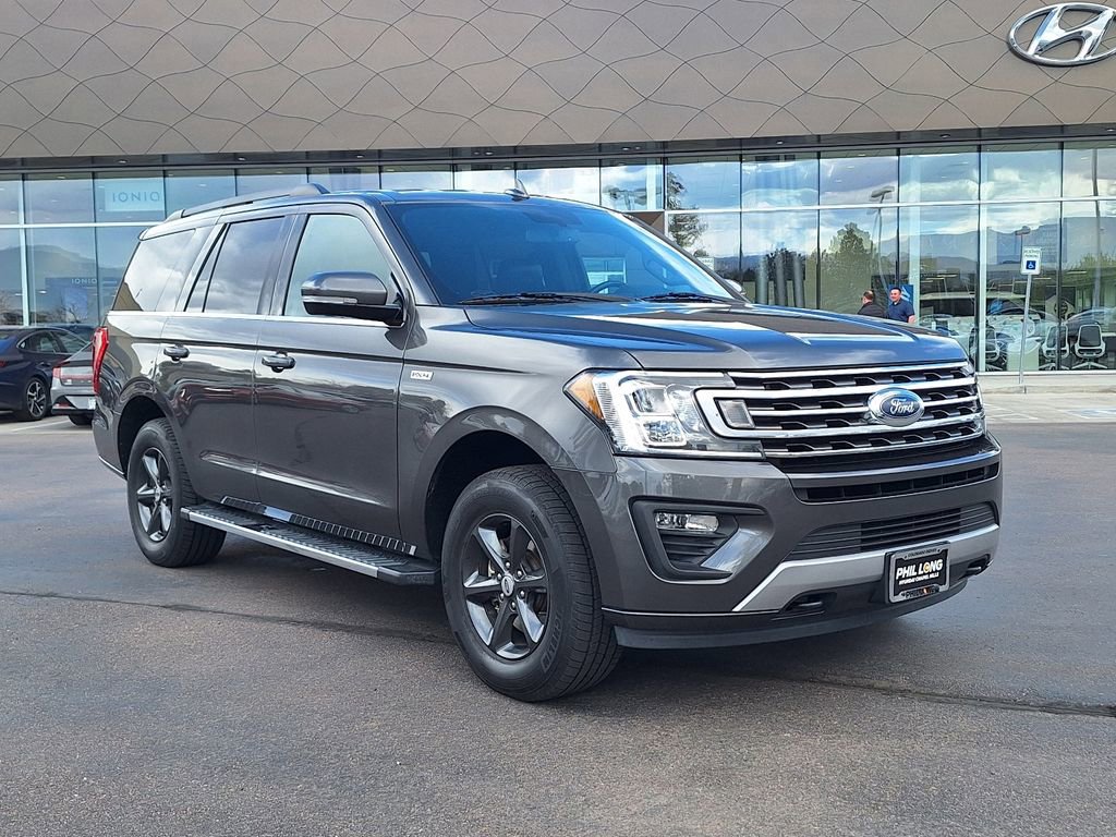 Used 2018 Ford Expedition XLT w/ Equipment Group 202A AWD/4WD image 1