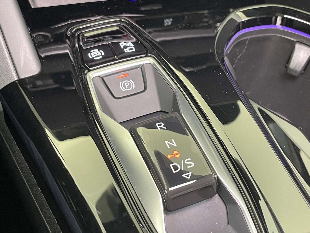 Certified 2025 Audi Q5 Premium w/ Convenience Package image 33