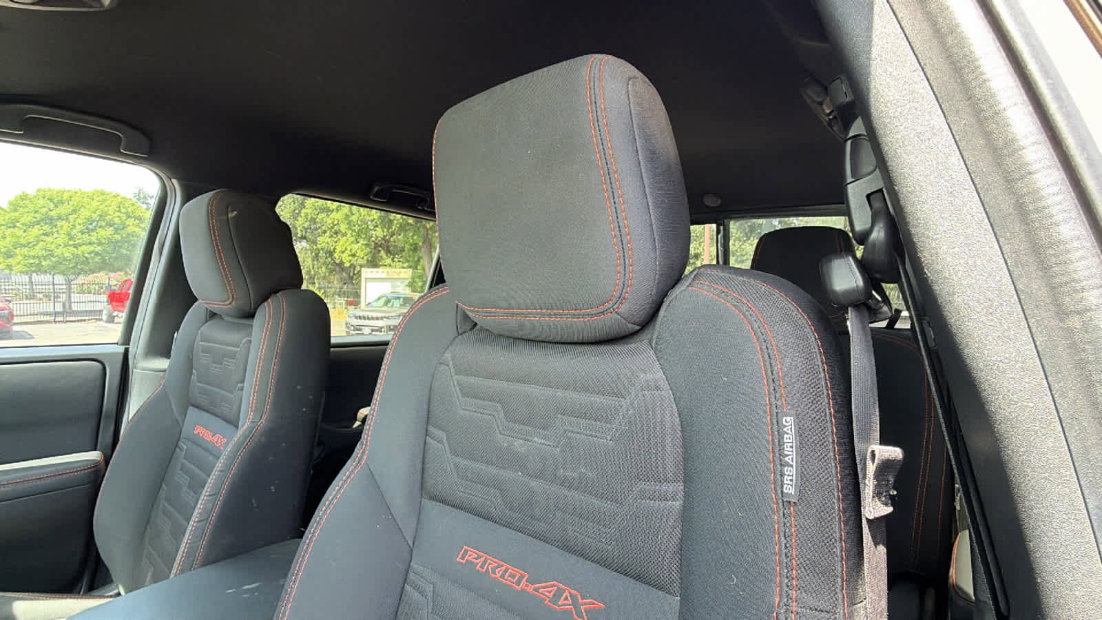 Used 2022 Nissan Frontier PRO-4X w/ Off-Road Protection Package AWD/4WD image 11