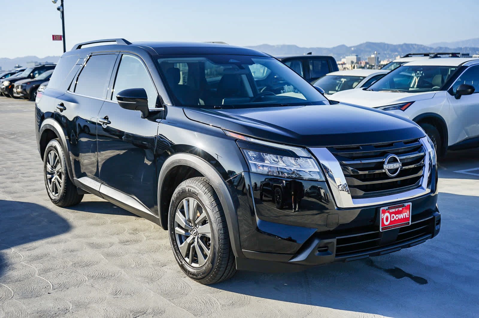 Used 2022 Nissan Pathfinder SV FWD image 3