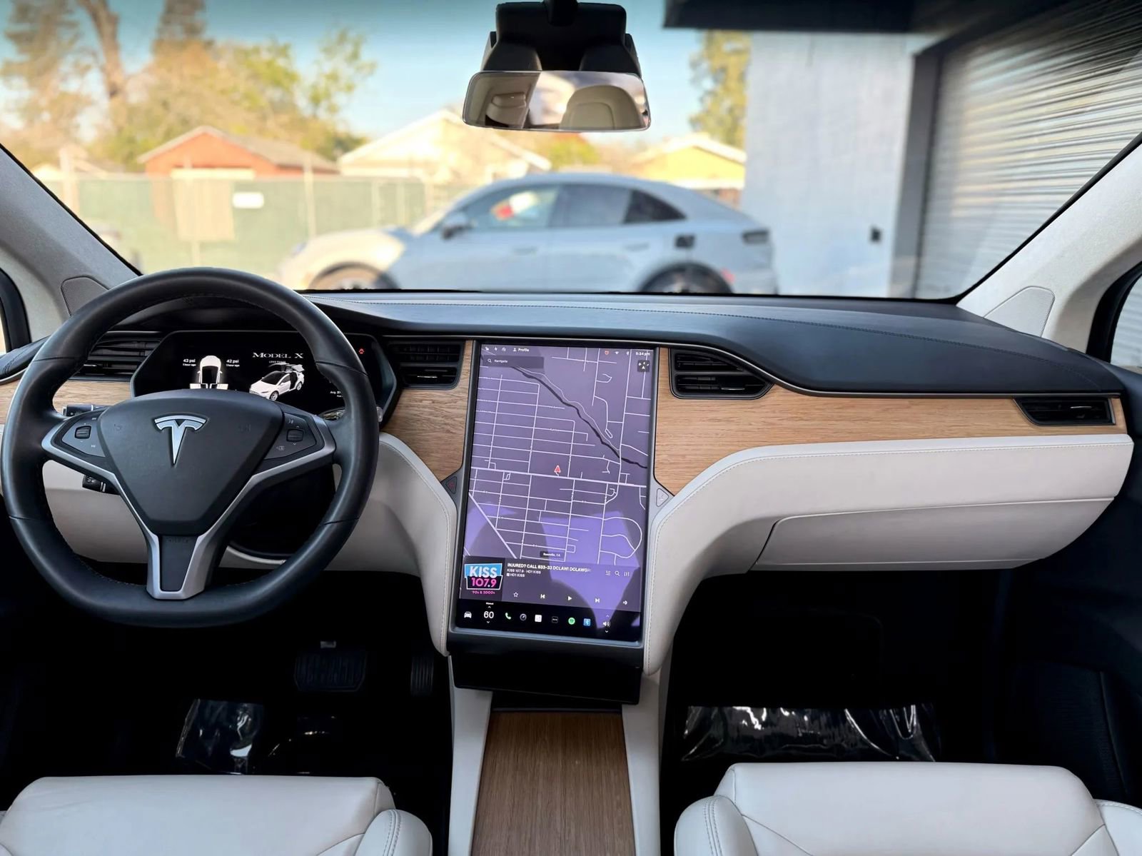 Used 2019 Tesla Model X 75D image 11