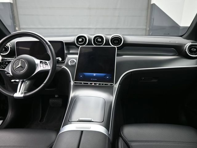 Used 2024 Mercedes-Benz GLC 300 4MATIC image 27