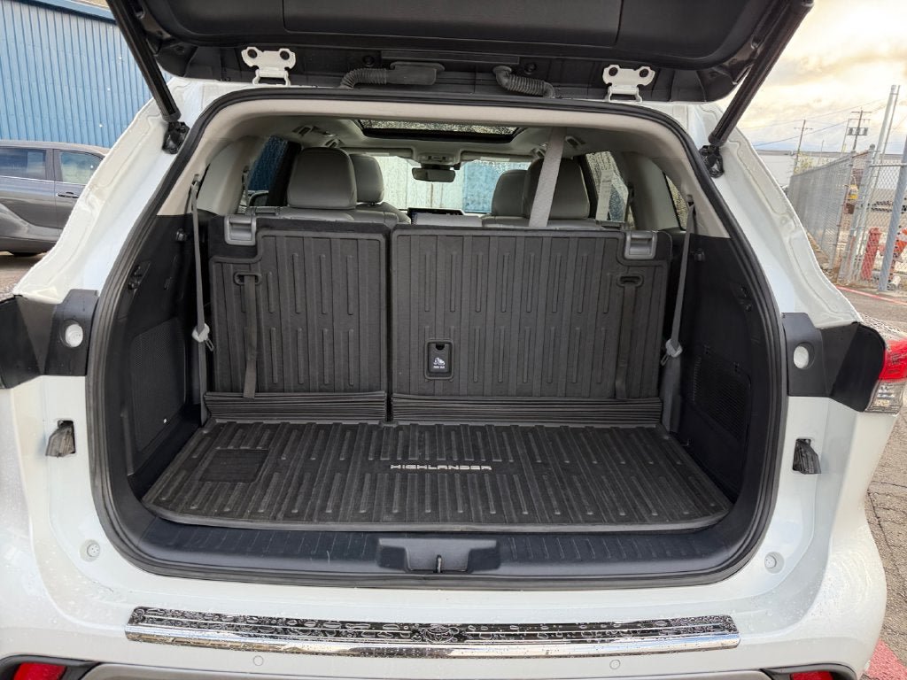 Used 2022 Toyota Highlander Platinum AWD/4WD image 22