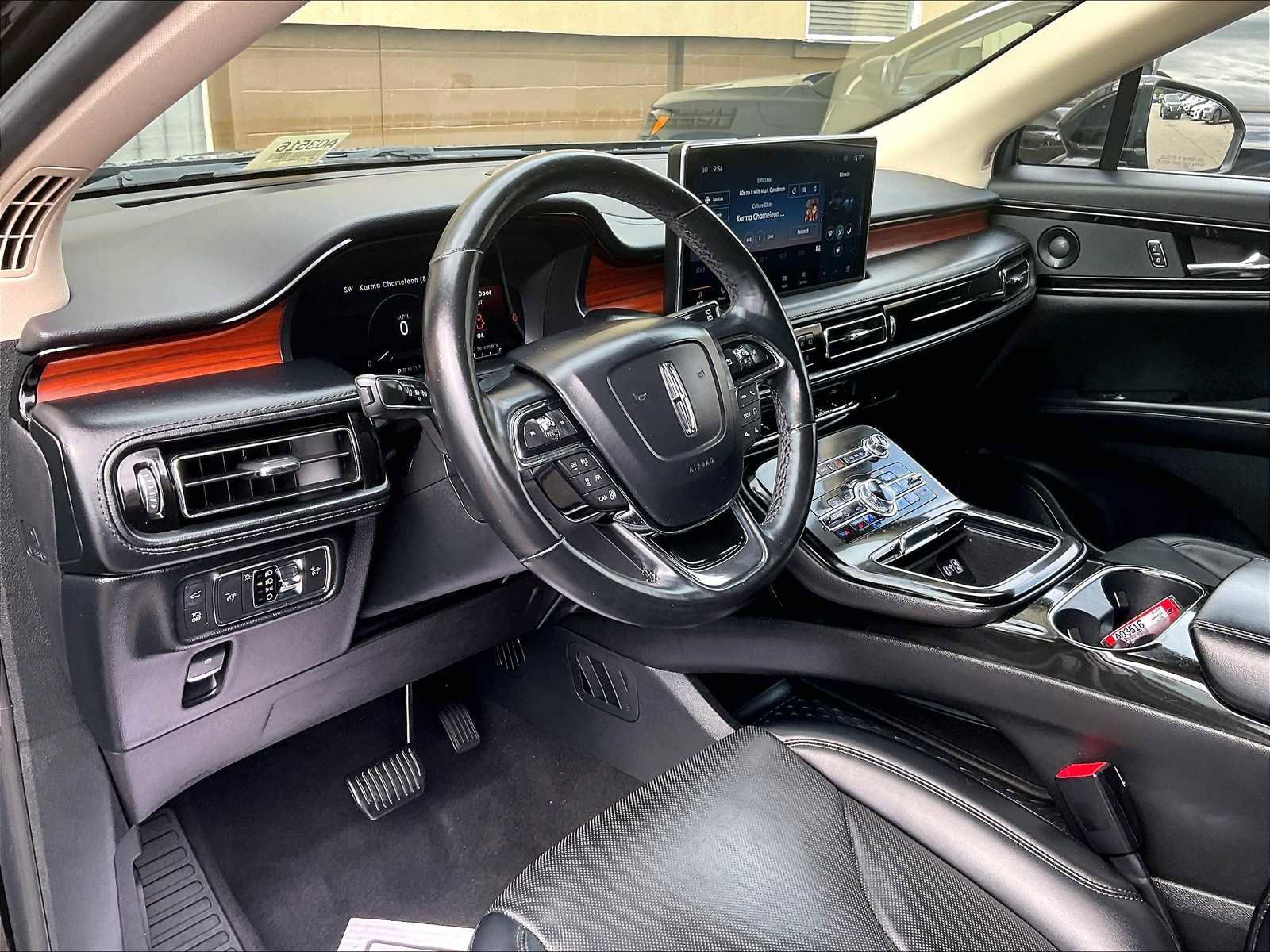 Used 2022 Lincoln Nautilus Reserve image 8