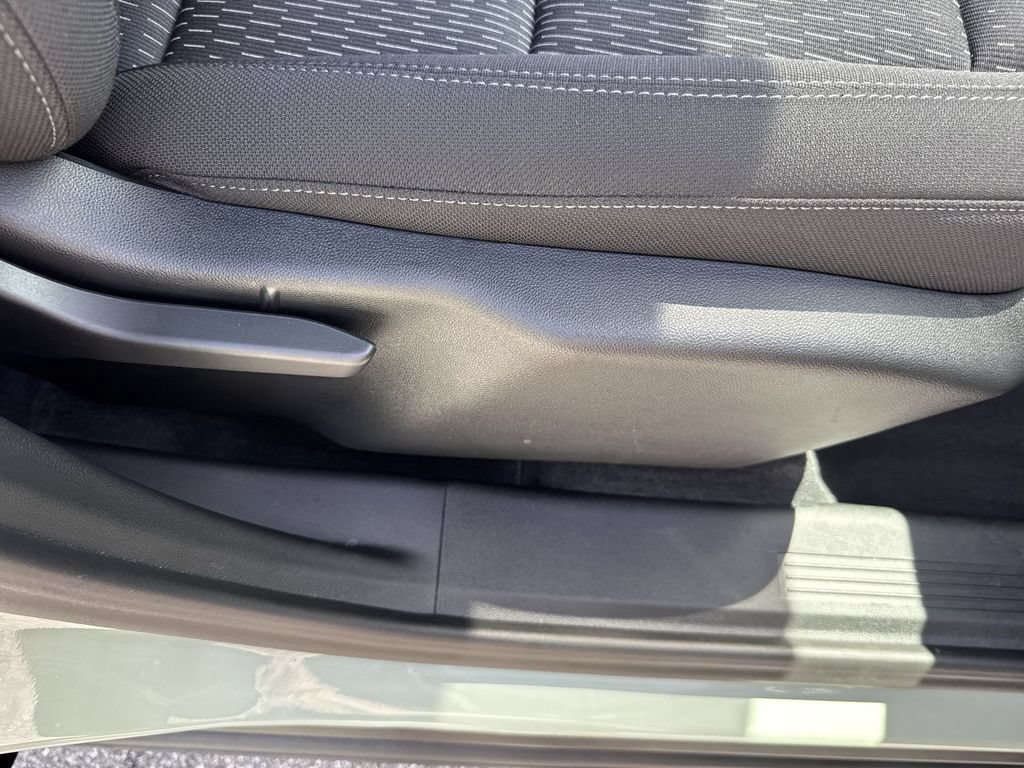 Used 2026 Chevrolet Equinox LT FWD image 45