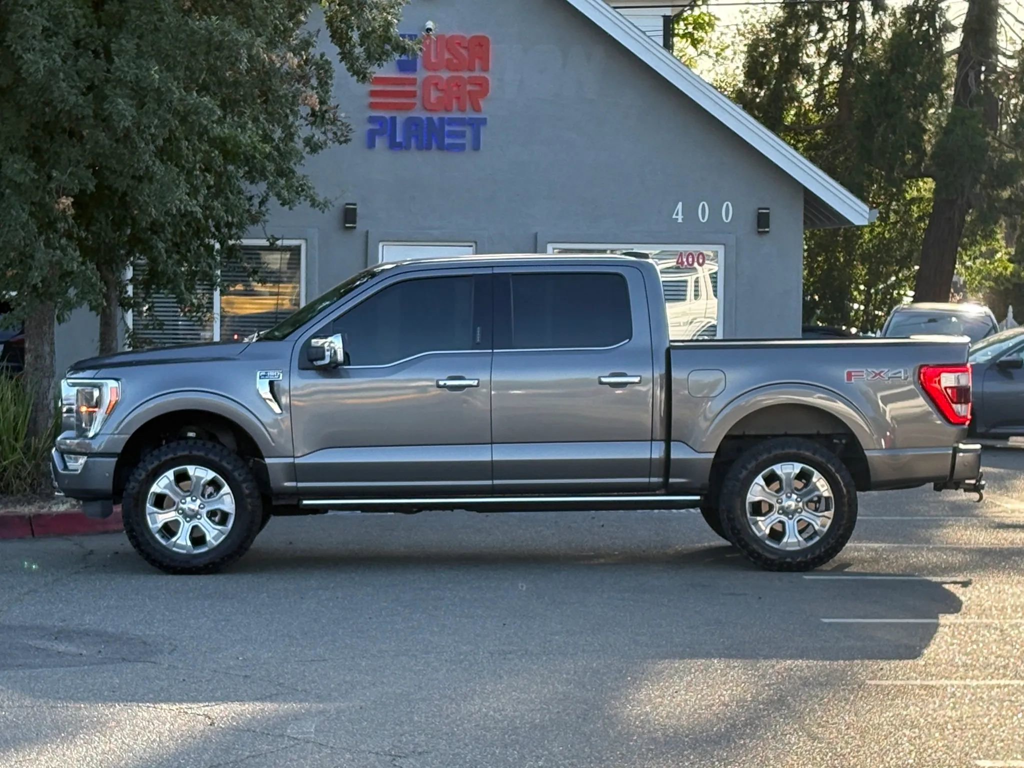 Used 2022 Ford F150 Platinum w/ FX4 Off-Road Package AWD/4WD image 8