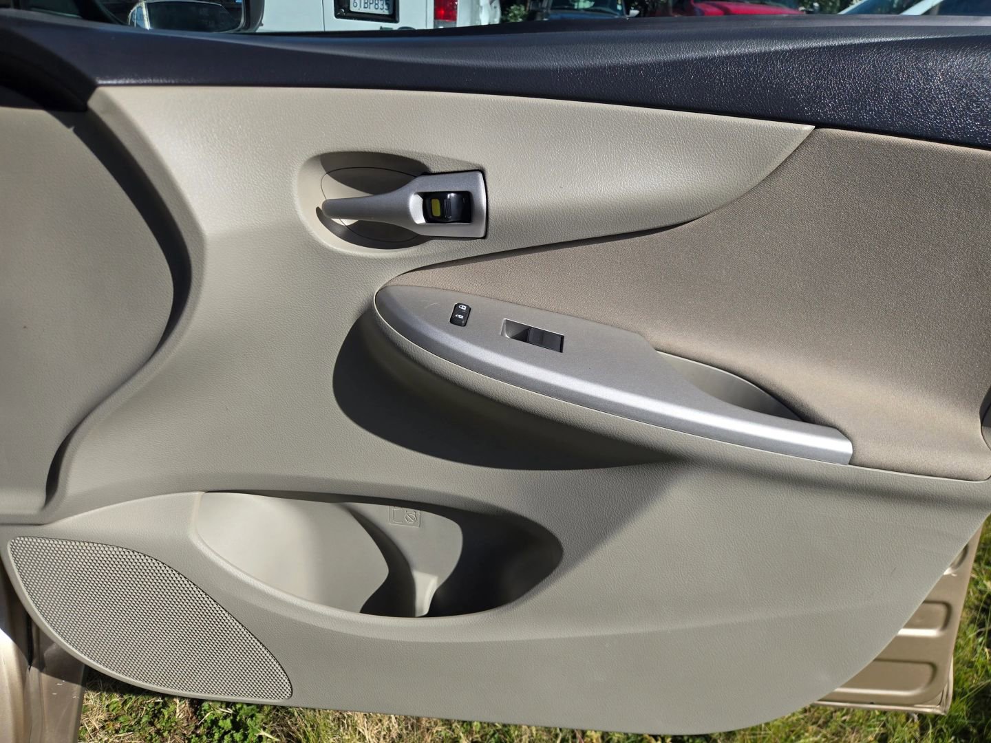 Used 2013 Toyota Corolla LE w/ Premium Pkg FWD image 14