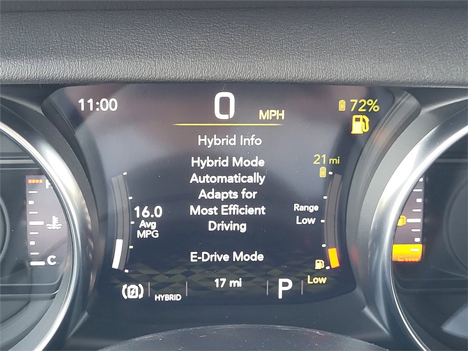 Used 2022 Jeep Wrangler Unlimited Sahara w/ Cold Weather Group image 28