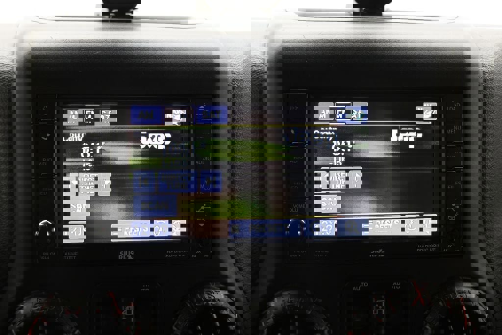 Used 2017 Jeep Wrangler Unlimited Sport image 21