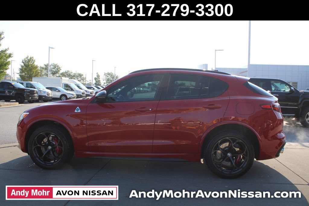 Used 2022 Alfa Romeo Stelvio Quadrifoglio w/ Active Assist Plus Package AWD/4WD image 4