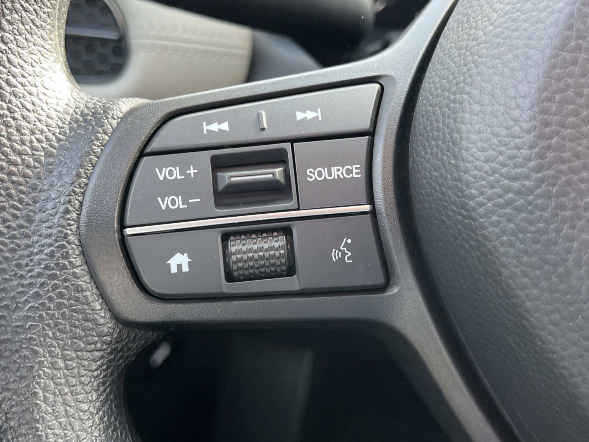 Used 2025 Honda HR-V LX image 22