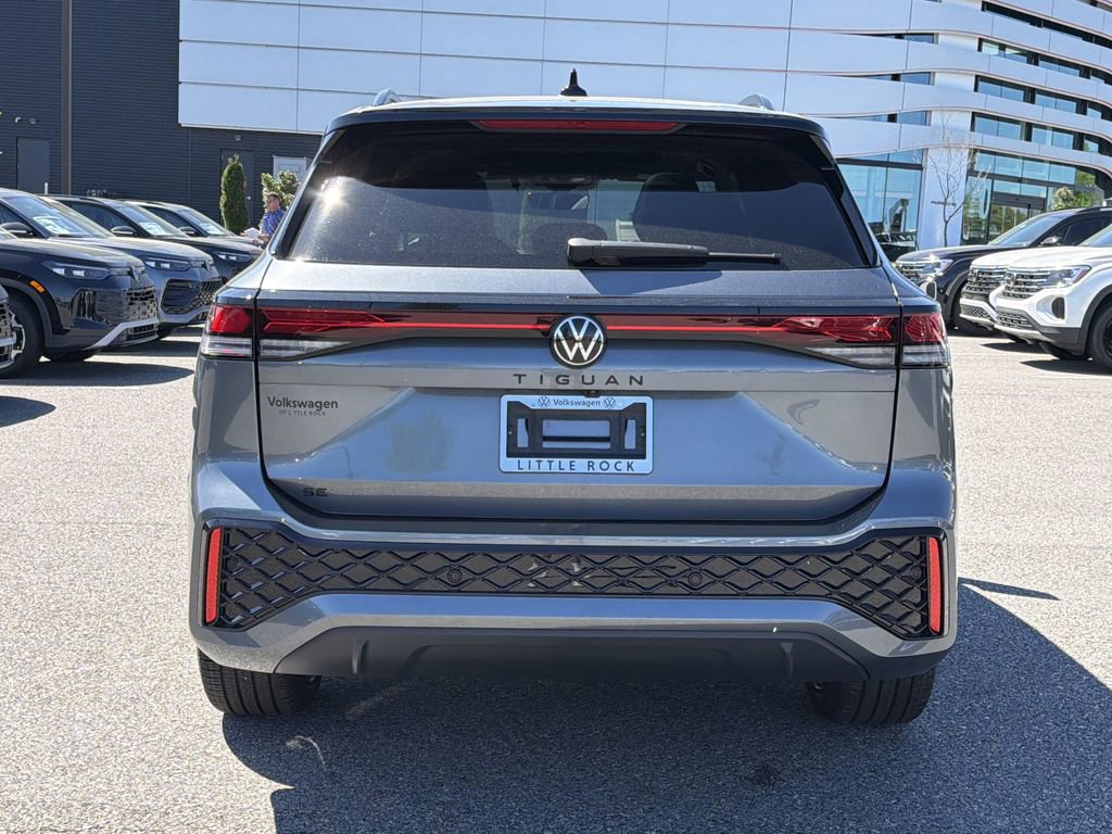 New 2026 Volkswagen Tiguan SE R-Line FWD image 4